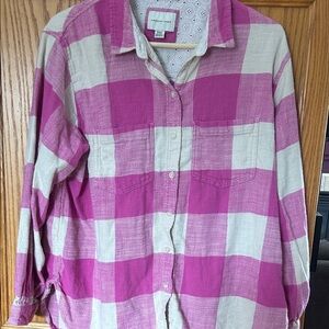 American Eagle Pink and Cream Plaid Button-Down Shirt